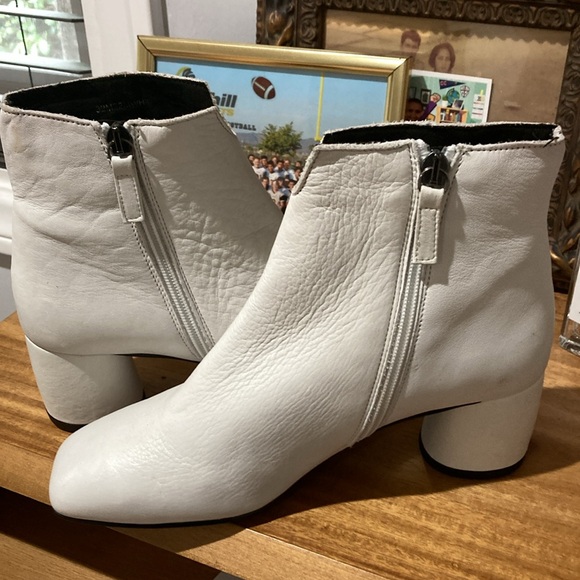 TOPSHOP BOOTS White Leather Square Booties, Zip up Size 38 - Picture 5 of 6